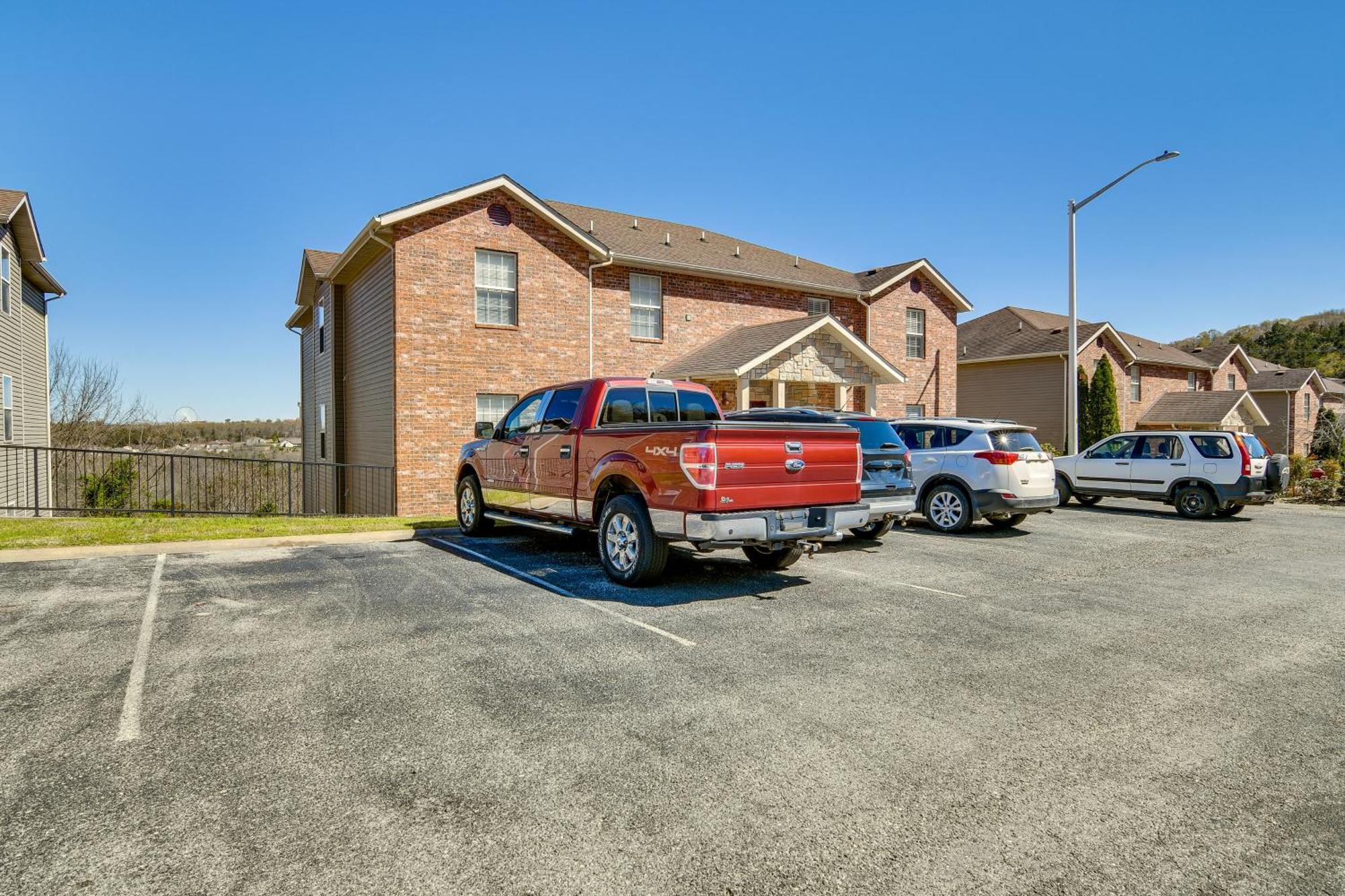 Branson Retreat With Balcony Near Silver Dollar City Apartamento Exterior foto